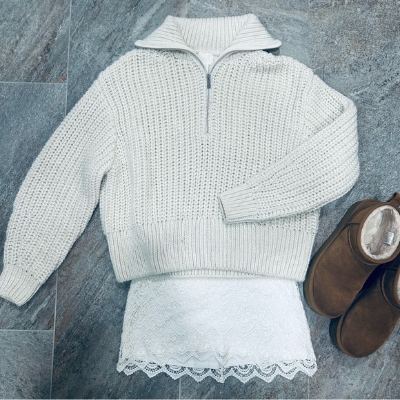 Forever 21 White Lace Mini Skirt - Picture 5 of 5